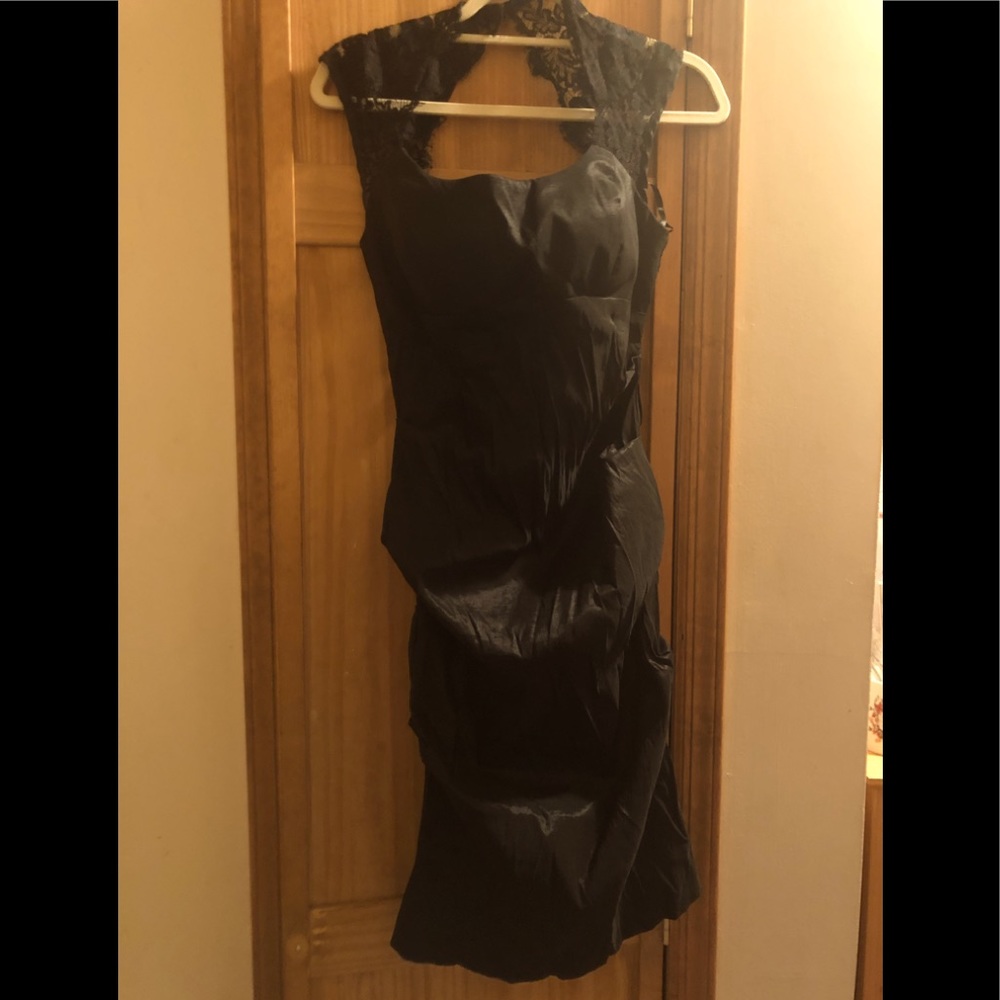 XSCAPE by Joanna Chen - Never worn with tags. Size 14 / also compliments size 12